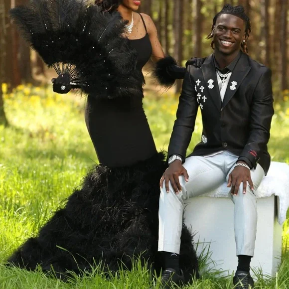 Black dress , small , feathers